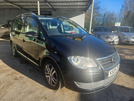 VOLKSWAGEN TOURAN 1.9 TDI BlueMotion Tech SE 5dr (7 Seats)